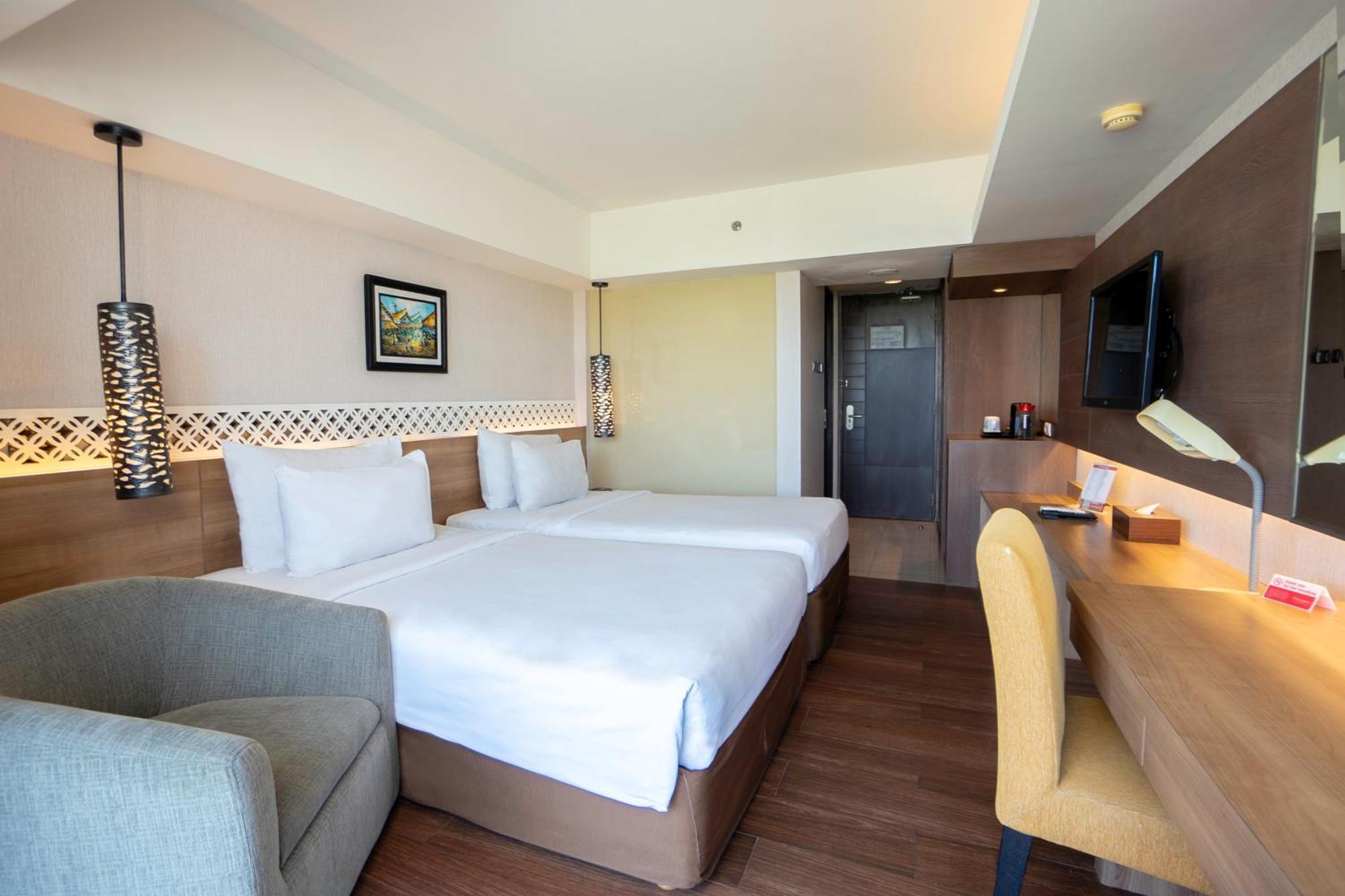 Hotel Ramada By Wyndham Bali Sunset Road Kuta Seminyak Exterior foto