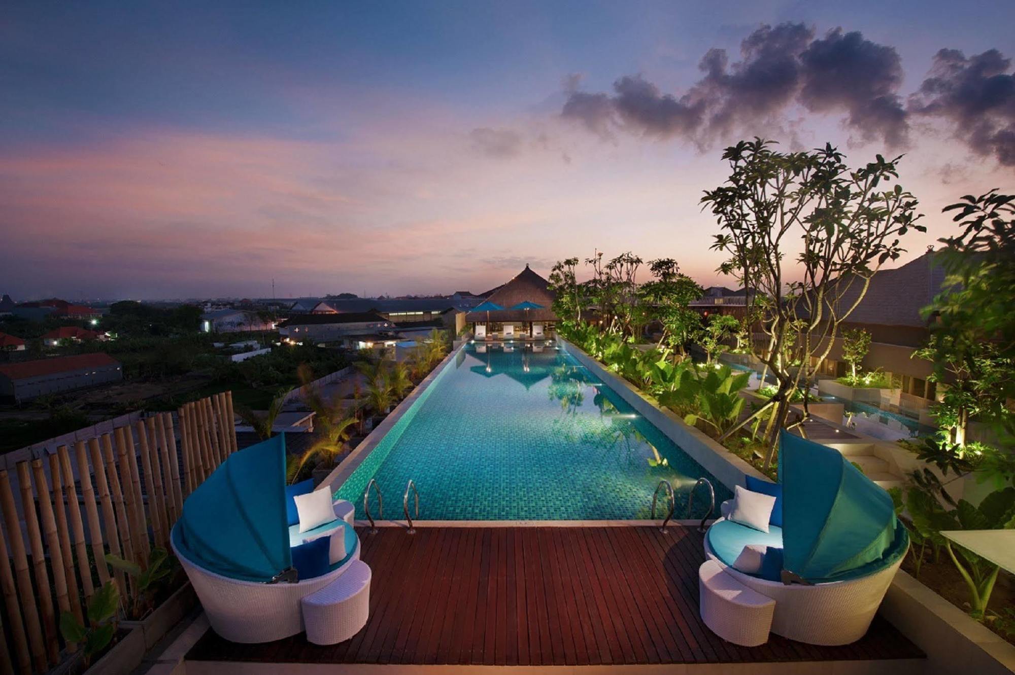 Hotel Ramada By Wyndham Bali Sunset Road Kuta Seminyak Exterior foto